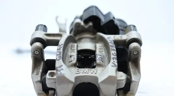 BMW 2 F45 Rear brake caliper 6883025