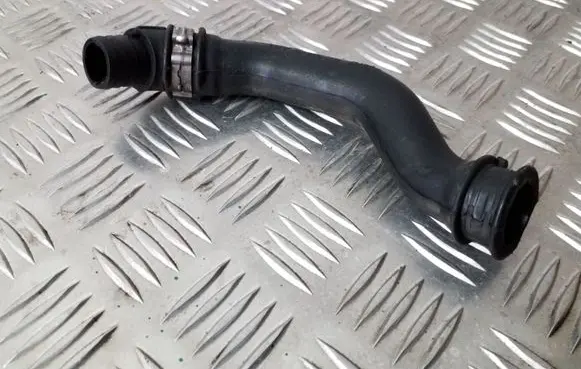 Ford Focus Breather hose/pipe 98FF6A886AD