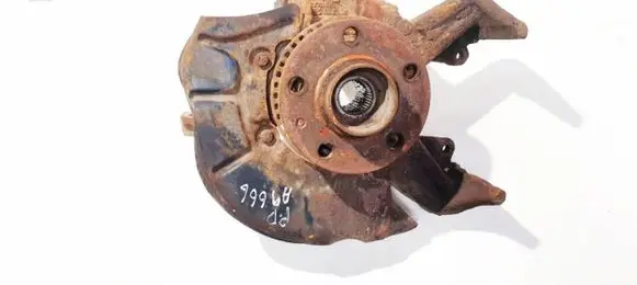 Volkswagen Golf IV Front wheel hub