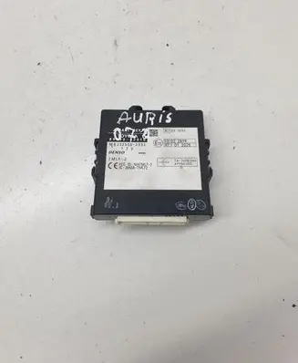Toyota Auris 150 Door central lock control unit/module 8999002010