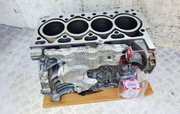 Volvo V70 Engine block 31401250AA 31401250 31401279