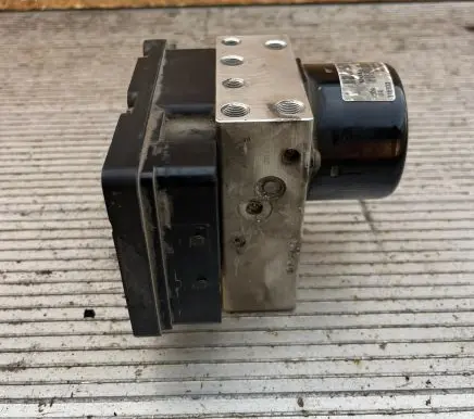 Volvo S80 ABS Pump 08671223 8671224
