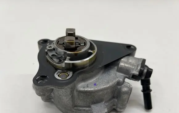 Peugeot 3008 III Vacuum pump 9837539080