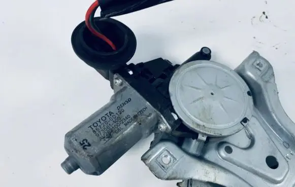 Toyota Auris 150 Rear door window regulator motor 857200d1200 85720-0d1200