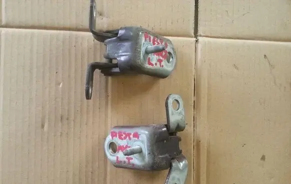 Ford Fiesta Rear door hinge set 