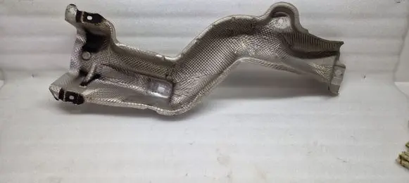 Renault Captur Exhaust heat shield 747619863R