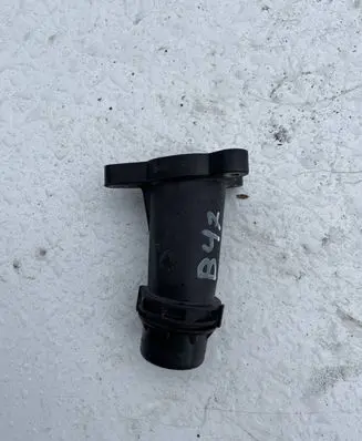 BMW X1 F48 F49 Engine coolant pipe/hose 8511205 BNX01111