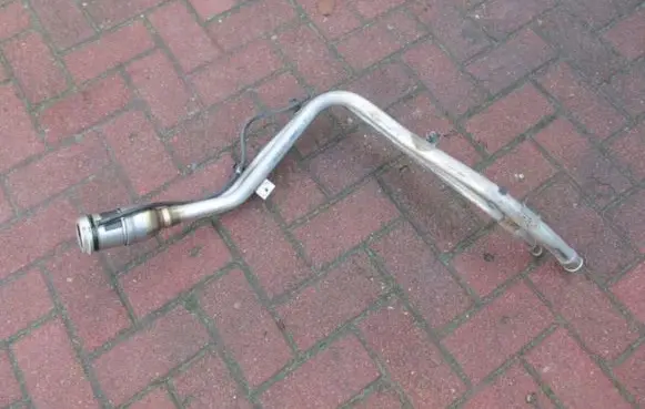 Ford B-MAX Fuel tank filler neck pipe 