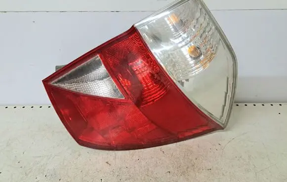 Honda FR-V Rear/tail lights