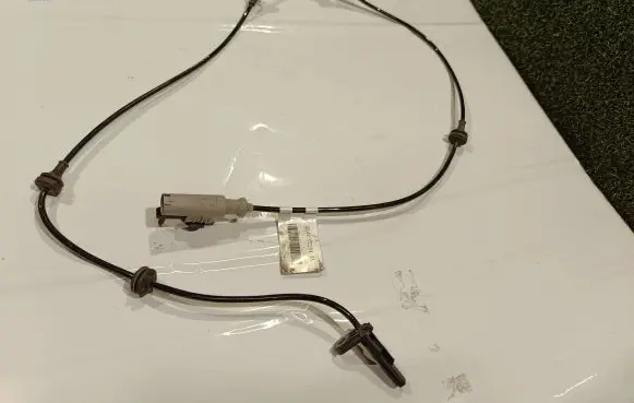 Land Rover Defender Rear ABS sensor wiring RY422C204AA