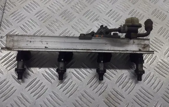 Honda HR-V Fuel main line pipe