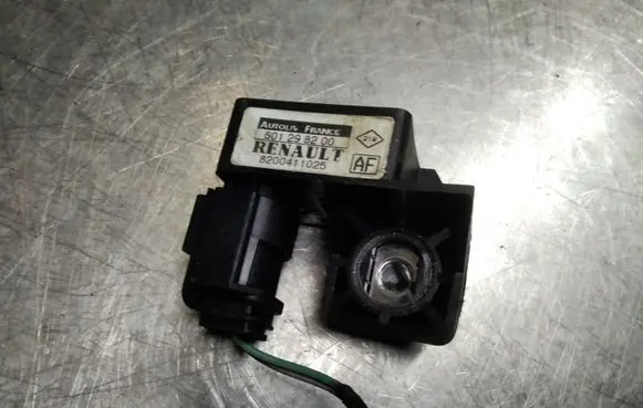 Renault Megane II Airbag deployment crash/impact sensor 601298200 8200411025