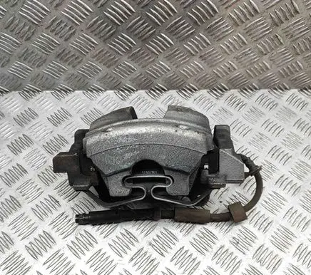 Volvo XC90 Front brake caliper 32373383
