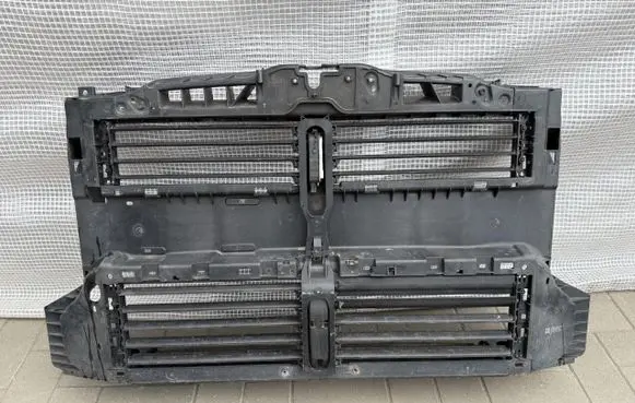 Ford Focus Radiator trim JX6BA16E146B1J
