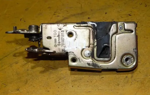 Volkswagen Multivan T4 Front door lock
