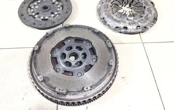 Nissan Juke I F15 Clutch set kit 301013644R