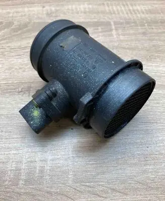 Audi A4 S4 B5 8D Mass air flow meter 059906461E 0281002429