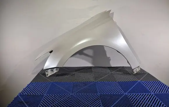Lexus CT 200H Fender