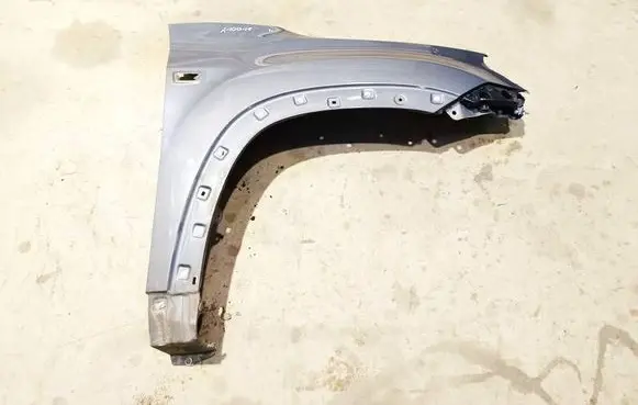 Chevrolet Orlando Fender Pilka
