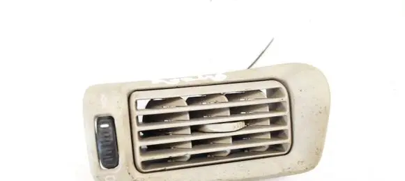 Volvo XC90 Dash center air vent grill 130082128