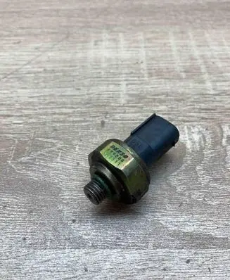 BMW 5 E60 E61 Air conditioning (A/C) pressure sensor 8370623 4990007111