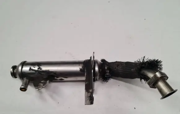 Opel Zafira B EGR valve cooler 55182589