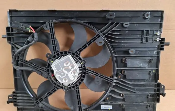 Nissan X-Trail T32 Air conditioning (A/C) fan (condenser) 