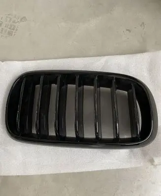 BMW X5 F15 Front bumper lower grill 51117303107