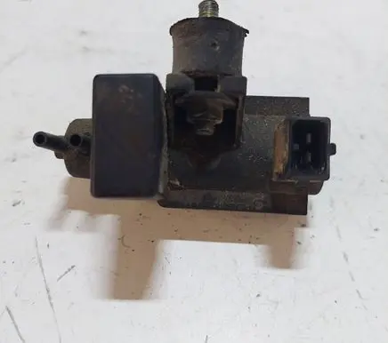 BMW 5 E39 Turbo solenoid valve 72279600