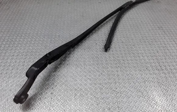 Audi A4 S4 B7 8E 8H Windshield/front glass wiper blade 8E1955408
