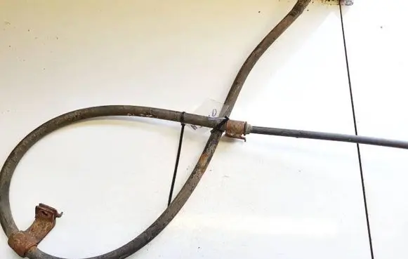Handbrake/parking brake wiring cable