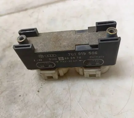 Volkswagen Transporter - Caravelle T4 Coolant fan relay 701919506 899978