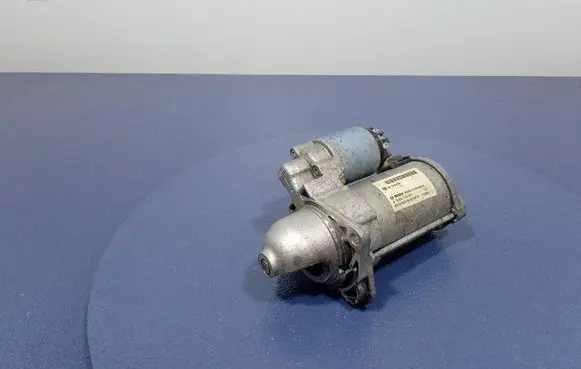 Opel Zafira C Starter motor 25194650
