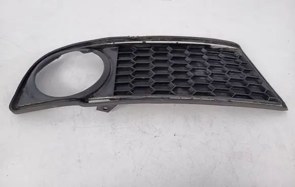 BMW 1 E82 E88 Front fog light trim/grill 8054486