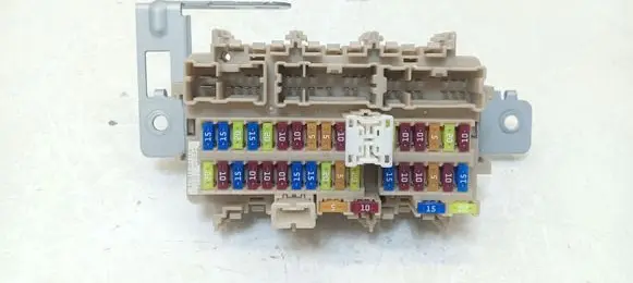 Nissan Qashqai Fuse box set 4EB0A