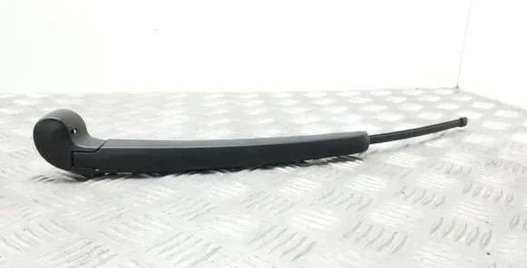 Rear wiper blade arm