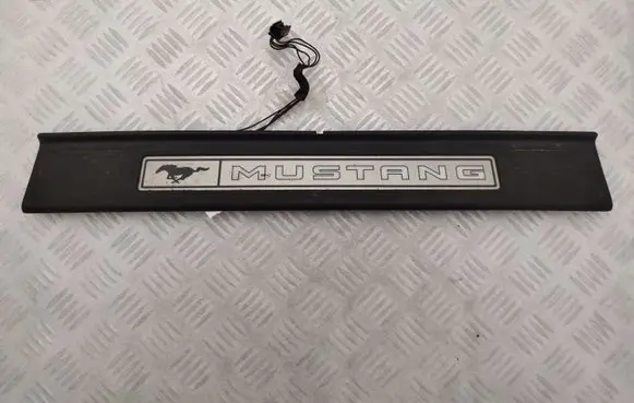 Ford Mustang VI Front sill trim cover FR3B6313222CHW