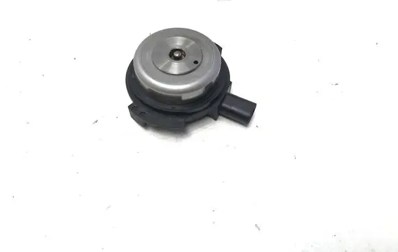 BMW 3 G20 G21 Camshaft vanos timing valve 7614288