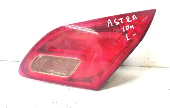 Tailgate rear/tail lights