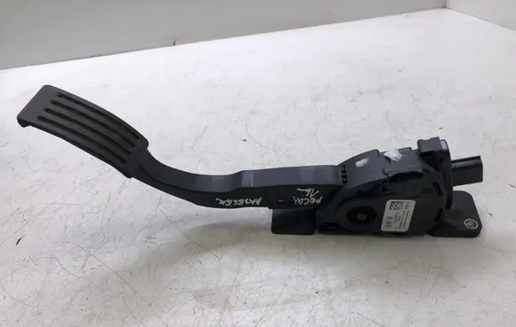 Ford Focus Accelerator throttle pedal EV619F836BA