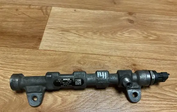 Opel Insignia A Fuel main line pipe 55576177 735440 0445214221