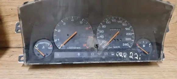 Mazda 626 Speedometer (instrument cluster) GP07A