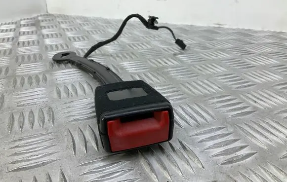 Volkswagen PASSAT B8 Front seatbelt buckle 3G0857755B