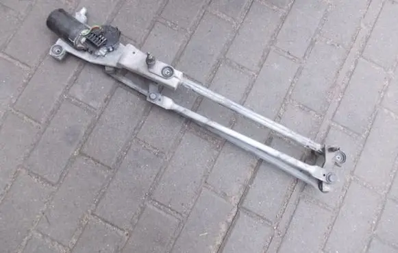 Ford Focus Front wiper linkage and motor XS4117504AD