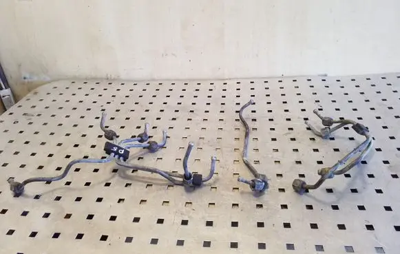 Volvo XC90 Fuel line pipe