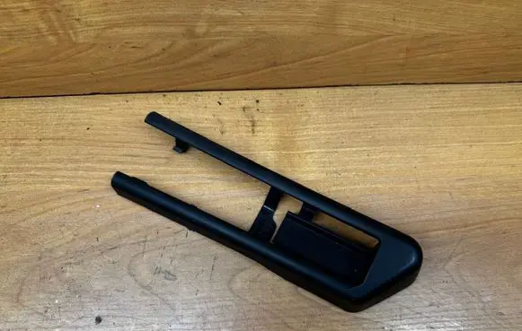 BMW 5 GT F07 Front driver seat rail trim 6981782 30E00702 60829010