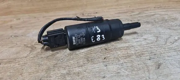 BMW X3 E83 Headlight washer pump 837743003