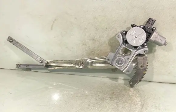 Mitsubishi Outlander Front door window regulator with motor 5713a086