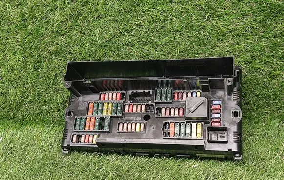 BMW 5 F10 F11 Power management control unit 9234421 923442101