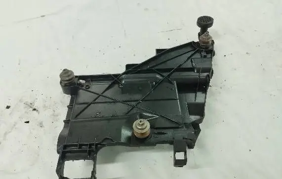 Porsche 911 996 Headlight/headlamp mounting bracket 15215600 996631074